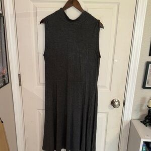 Elegant Sleeveless Gray Dress